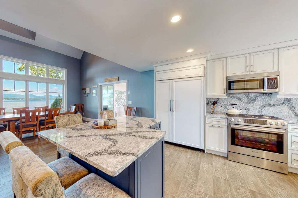 Long Sands Lakefront Home