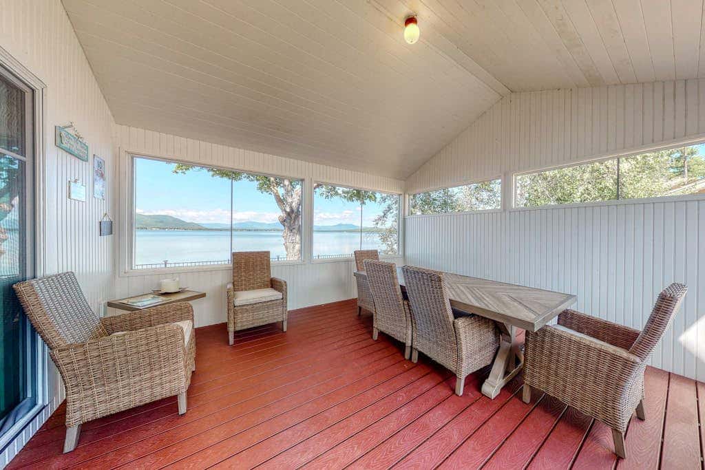 Long Sands Lakefront Home