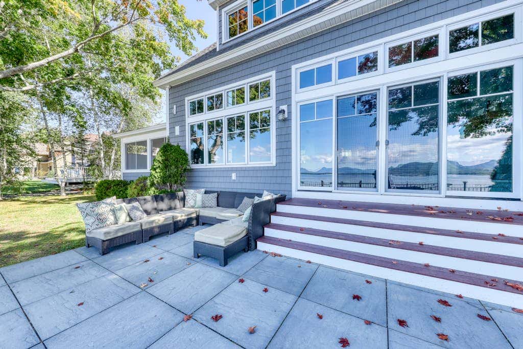 Long Sands Lakefront Home