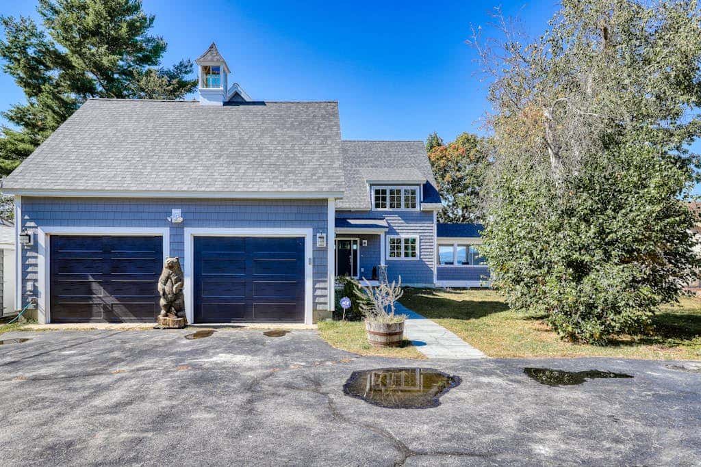 Long Sands Lakefront Home