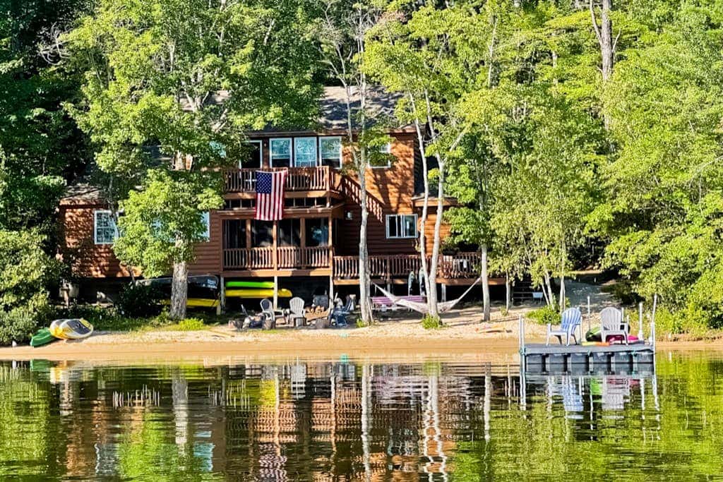 Leavitt Bay Shores