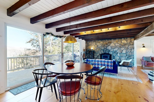 Mtn-view home with large deck, wood stove, firepit, grill, streaming, W/D, & AC