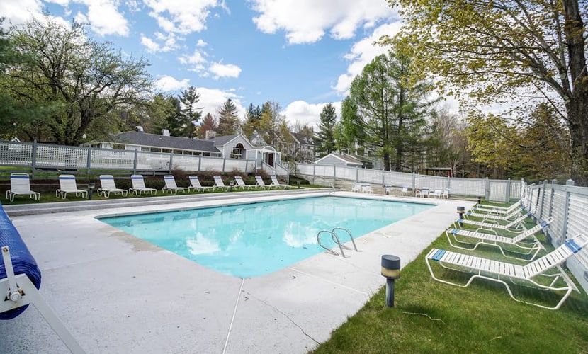 Renovated Ski-in/Ski-Out Condo w/ Shared Pools, Hot Tub, Sauna & Great Location