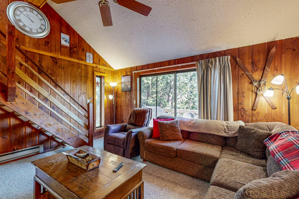 Rustic Cozy Townhome