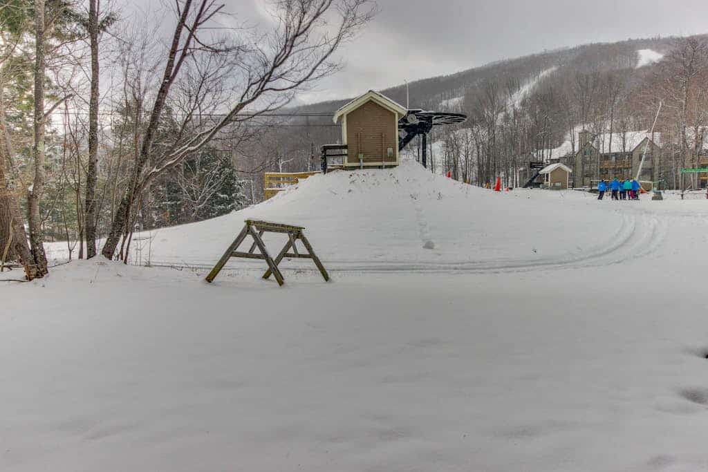 Ski-In/Ski-Out Condo w/ Pool & Seasonal Hot Tubs - Golf & Tennis Nearby