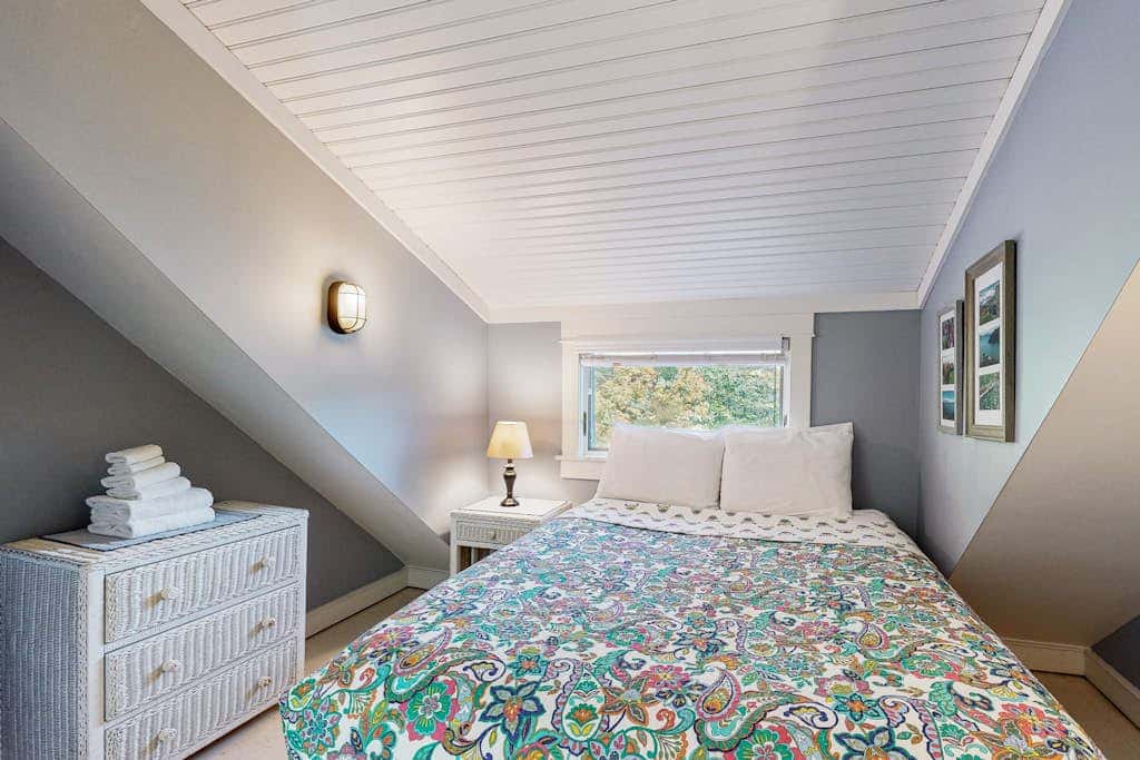 Lakeside Elegance - For a wonderful lakeside fishing getaway
