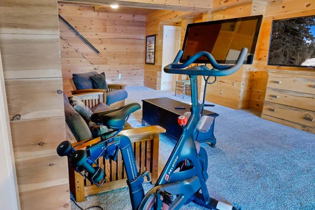 Lakeside Elegance - For a wonderful lakeside fishing getaway