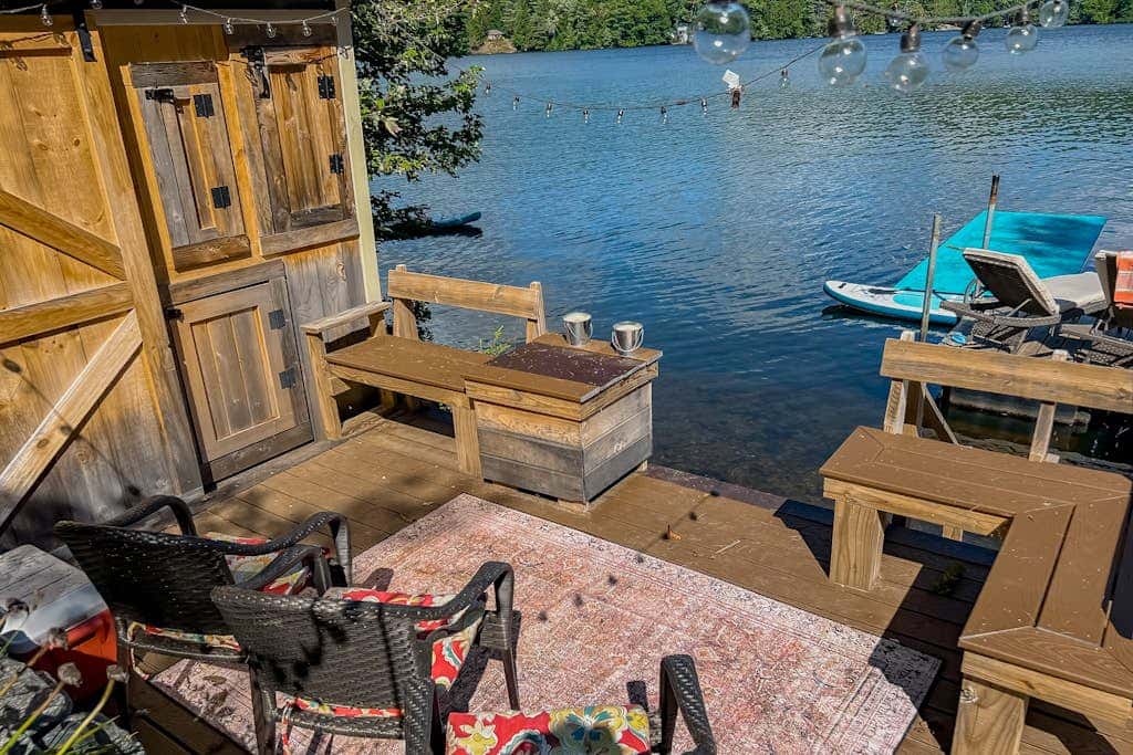 Lakeside Elegance - For a wonderful lakeside fishing getaway