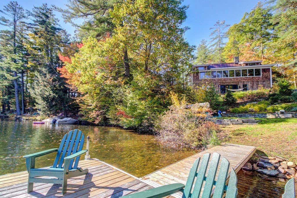 Lakeside Elegance - For a wonderful lakeside fishing getaway