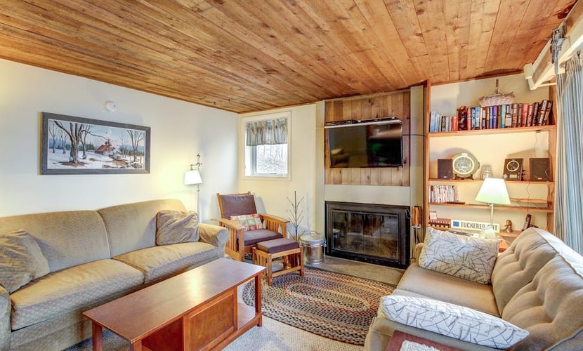 Condo with Seasonal Pool & Tennis Courts - Walk to Ski Trails