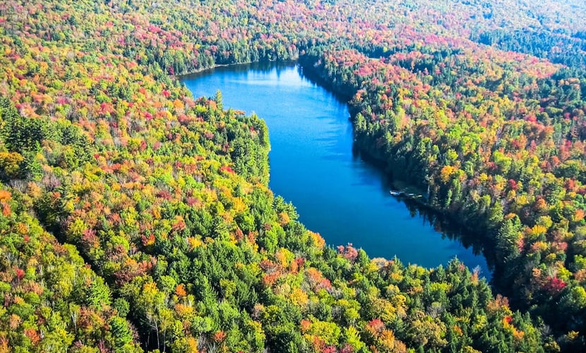 500 acre historic property w/private fishing lake, skiing + all-season fun
