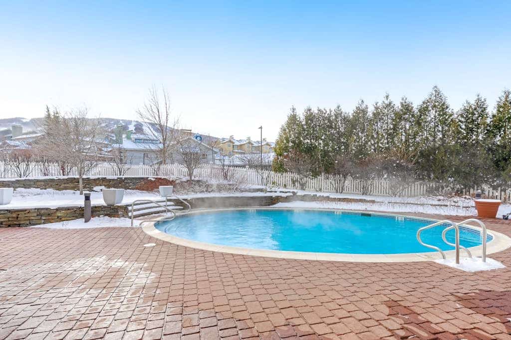 Stratton Mountain Condo with Shared Pool, Hot Tubs, and Sauna - Walk to Lifts