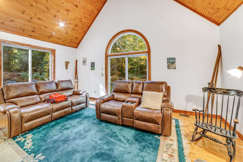 Dog-friendly vacation home with fast WiFi & washer/dryer - near ski areas