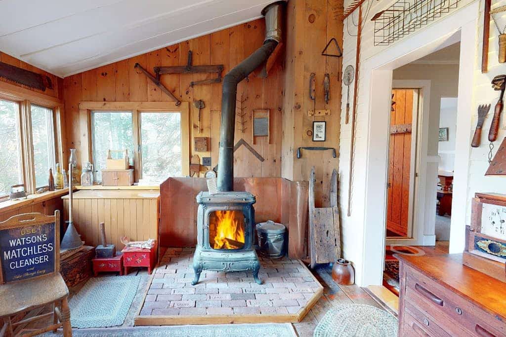 Spacious Home w/Seasonal Lake View, Washer/Dryer & Cable