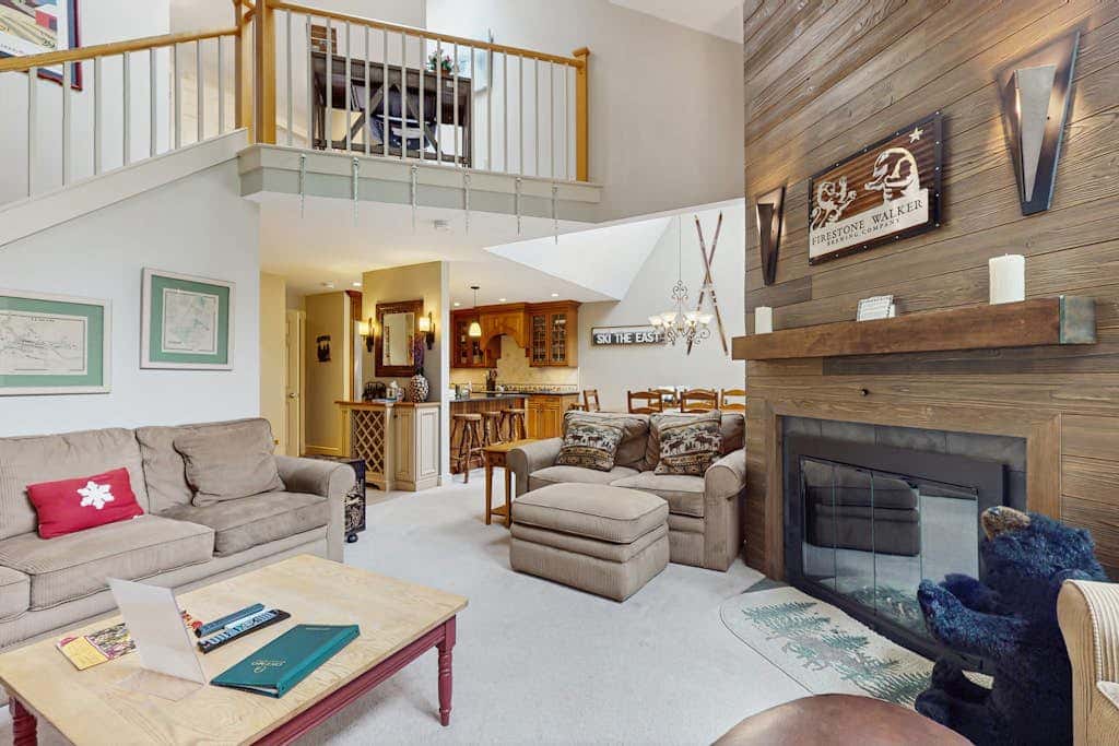 The Bear Den - Solitude Village J202