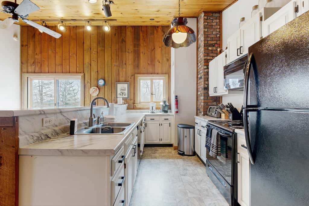 The Spacious Mountain Retreat