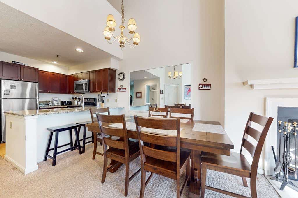 Ski-in/out condo with fireplace & on-site pool/hot tub/tennis