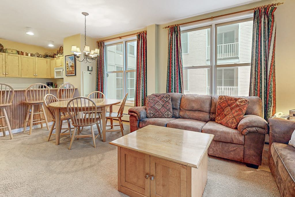 Long Trail House - 230