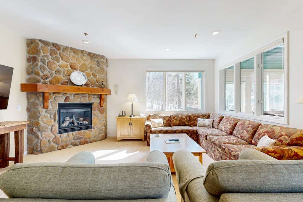 Inviting Condo at Smugglers' Notch Resort w/ Free Ski Shuttle