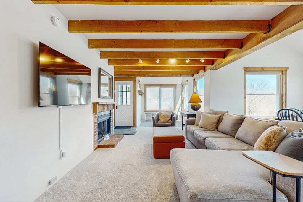 Convenient village condo w/ mountain views, close to Okemo, partial a/c, w/d