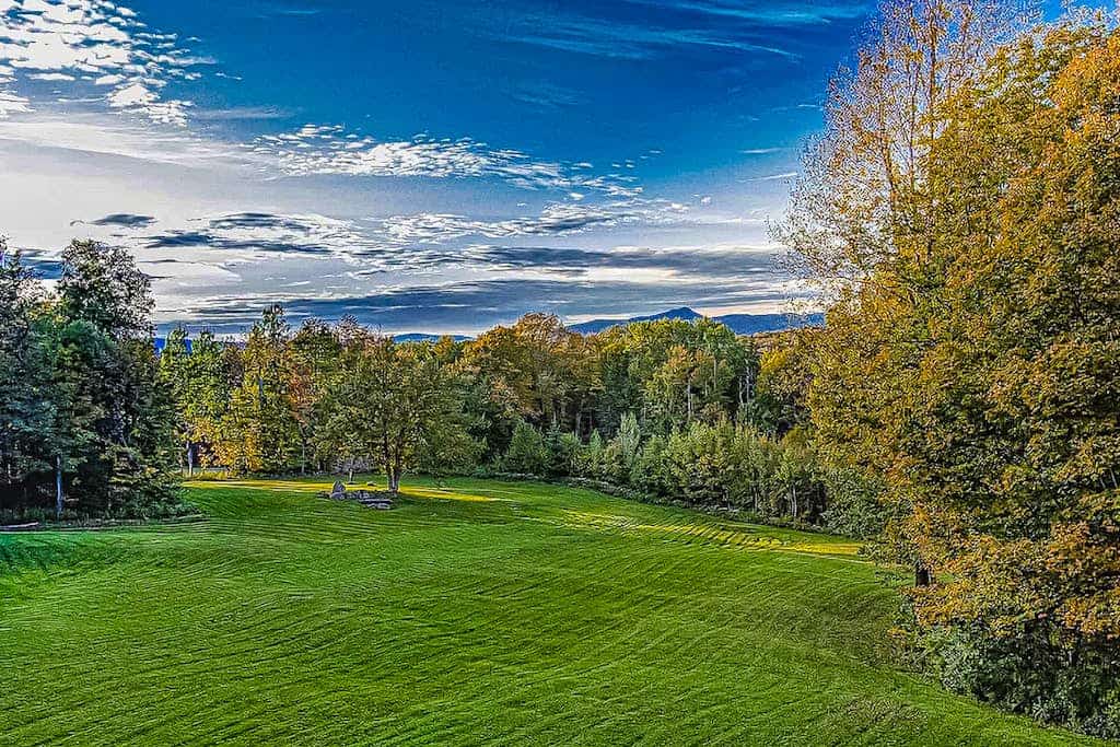 Idyllic lodge on 16-acres with fire pit & amazing views of Mt Snow- near skiing