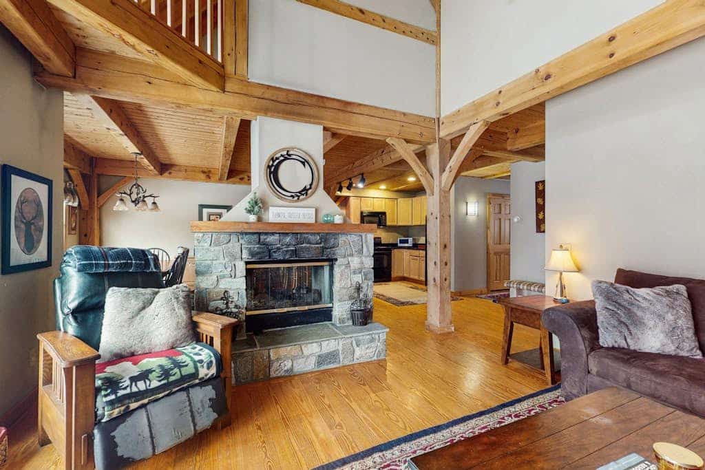 Spacious townhouse w/ gas fireplace, balcony, game room,  w/d,  loft