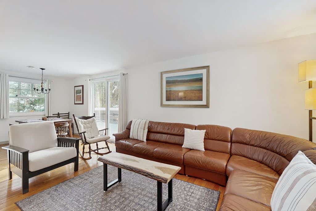Cozy chalet w/ woodstove, bbq, firepit, w/d, a/c, Chimney Hill Clubhouse access