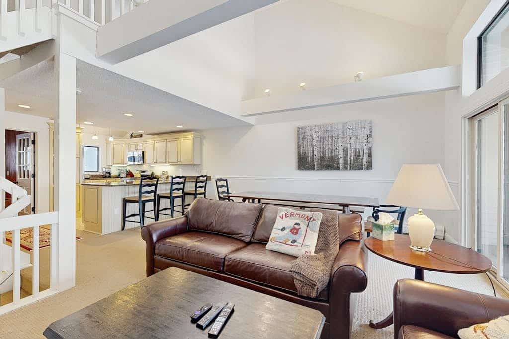 Ski-in/ski-out condo w/ mountain & ski views, shared pool & tennis, balcony, w/d