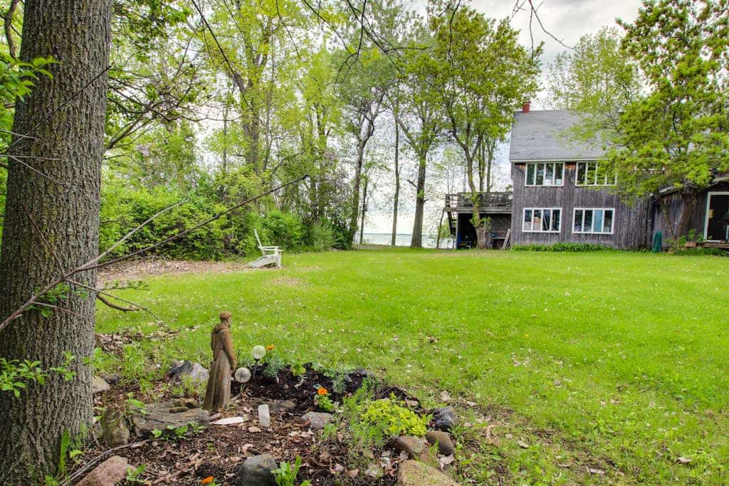 Lakefront Home with Private Beach & Gorgeous Peninsula Location - Dogs OK