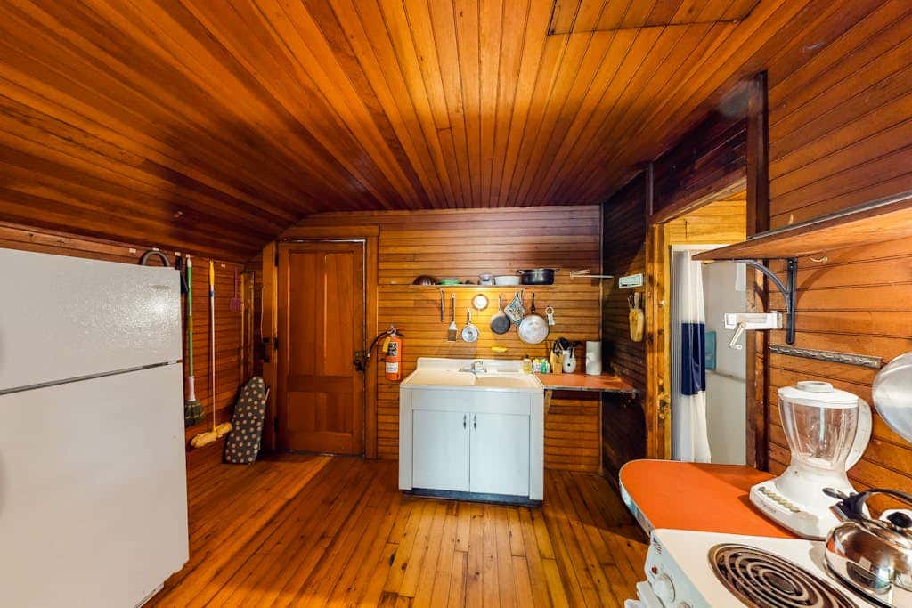 Willow - Private Island Retreat on Lake Champlain