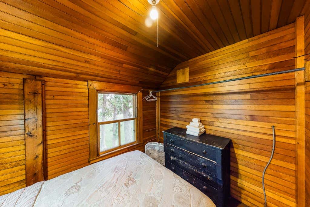 Willow - Private Island Retreat on Lake Champlain