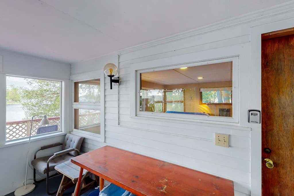 Oak - Waterfront Cottage on Private Island in Lake Champlain