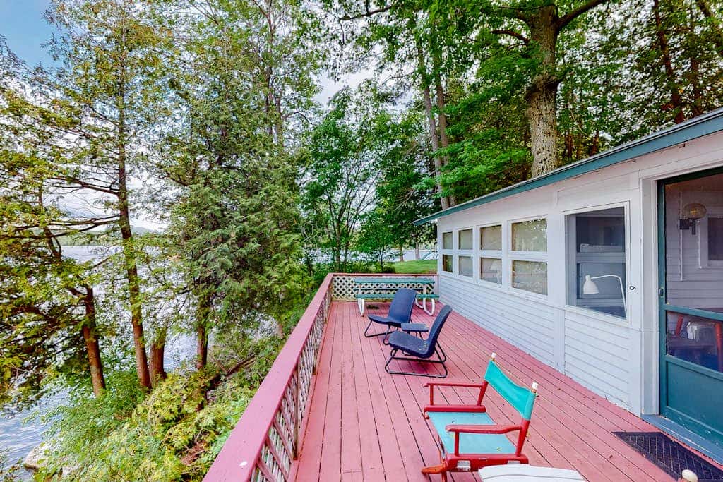 Oak - Waterfront Cottage on Private Island in Lake Champlain