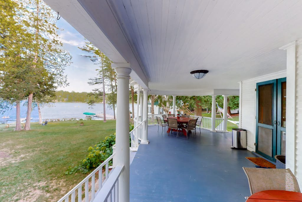 Maple - Private Island Retreat on Lake Champlain