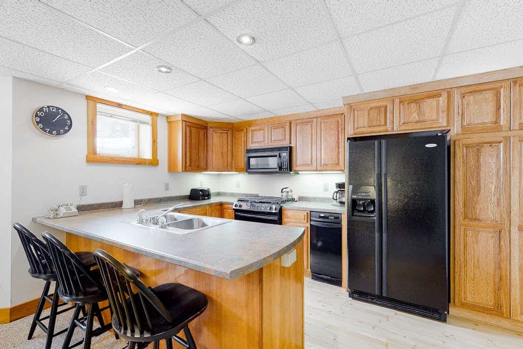 Ski-in/ski-out Dual-condo getaway w/mountain views, fireplace