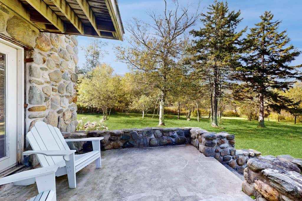 Mountain view house w/ two fireplaces, BBQ, w/d, jacuzzi, wifi, a/c