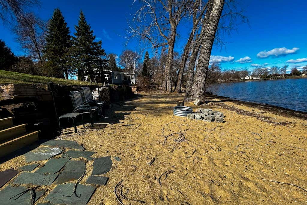 Thayer Beach Lakehouse