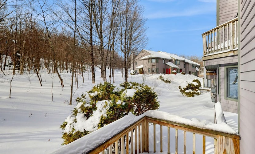 Jay Peak slopeside ski-in/ski-out end unit with mountain-view balcony