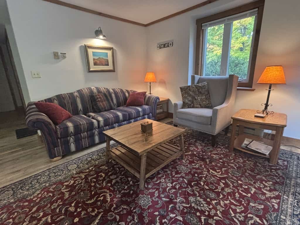 Jay Peak slopeside ski-in/ski-out end unit with mountain-view balcony
