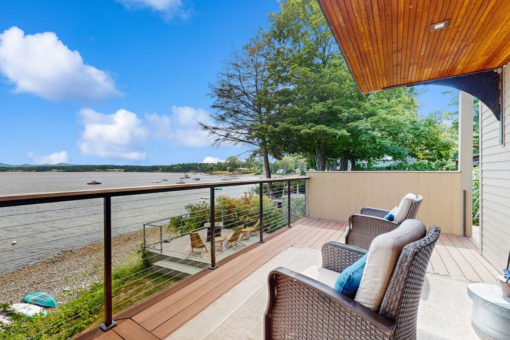 Sunrise House on Lake Champlain