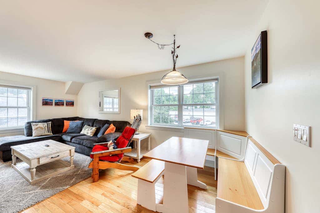 Cozy Stowe Village Retreat