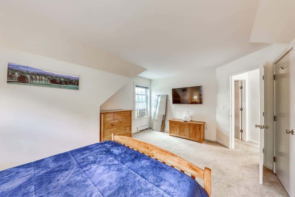 Cozy Stowe Village Retreat