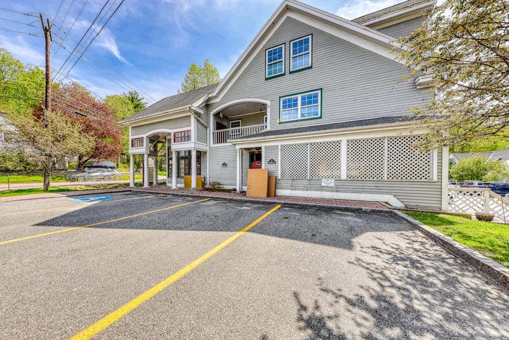 Cozy Stowe Village Retreat
