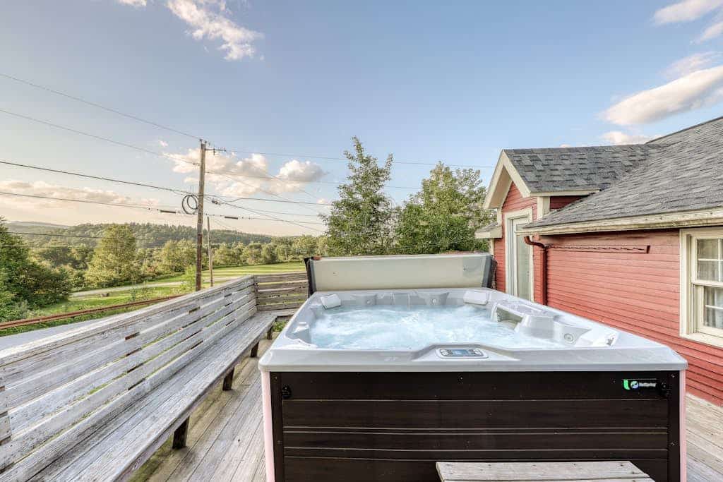 Two wonderful escapes with full kitchens, WiFi, private hot tub, & gas grill