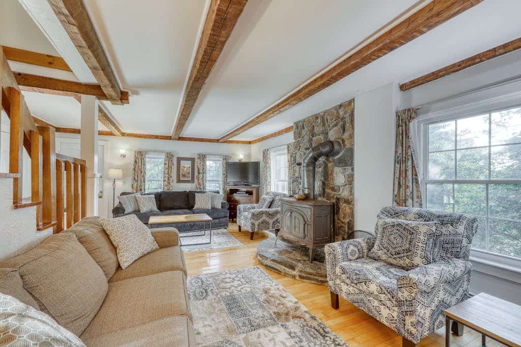 Two wonderful escapes with full kitchens, WiFi, private hot tub, & gas grill