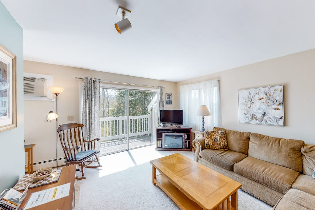 Mountainside Resort J203