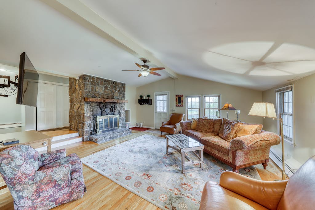 Harvest Carriage House