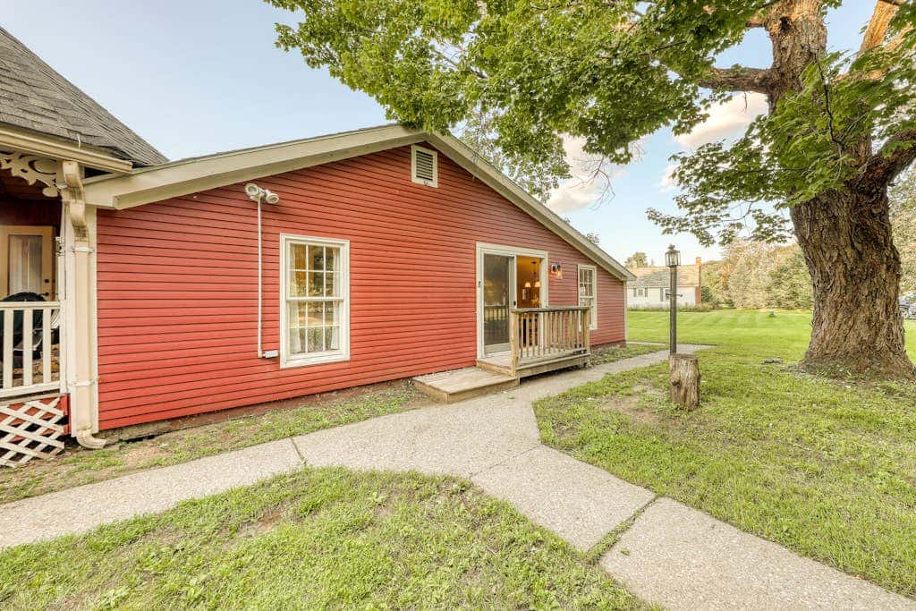 Harvest Carriage House