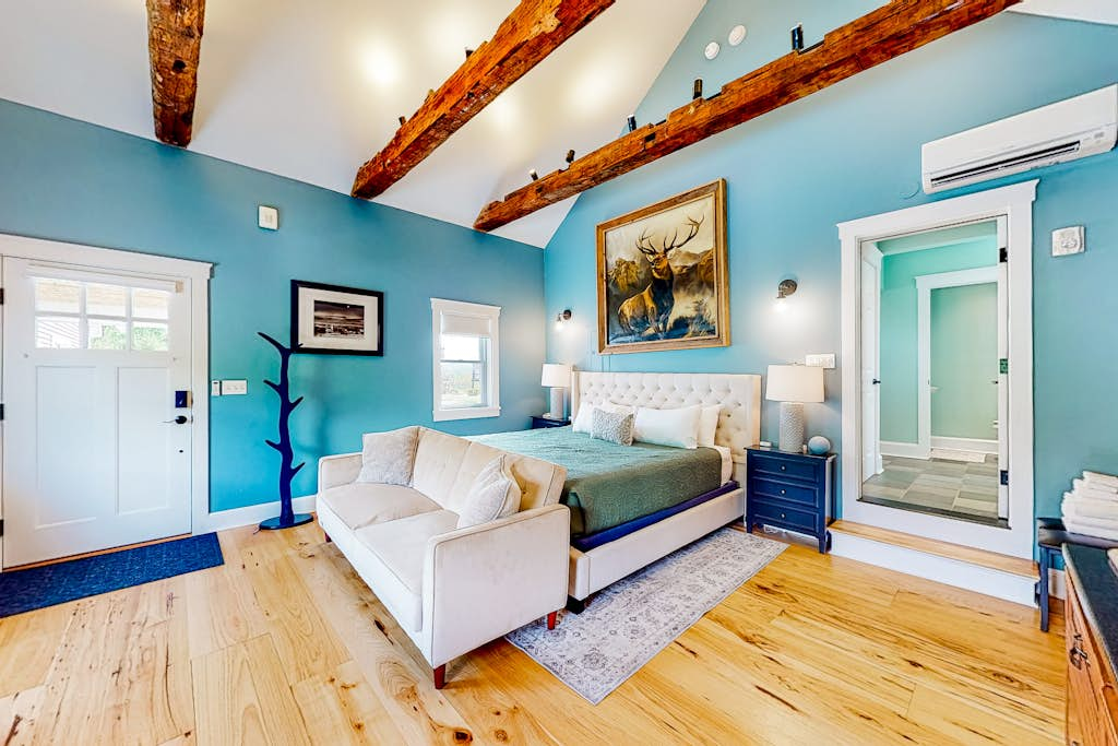 The Lodge - Suite #3