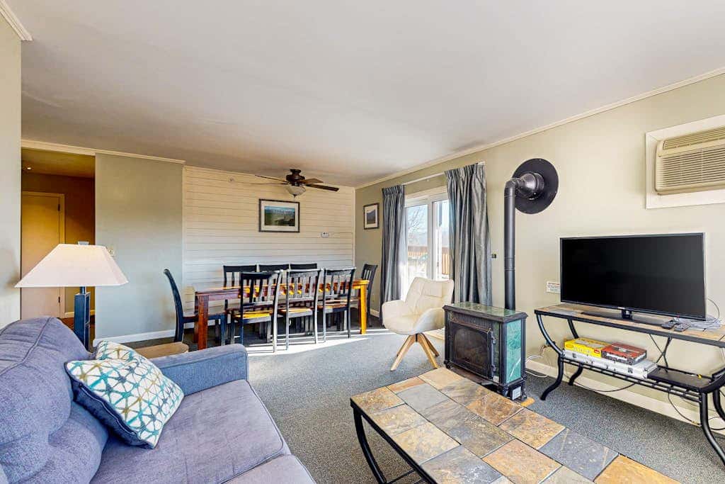 Mountainside Resort G204